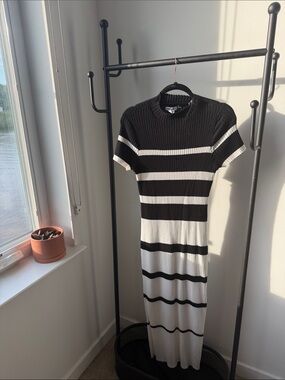 Striped Black and White Ribbed Maxi Dress